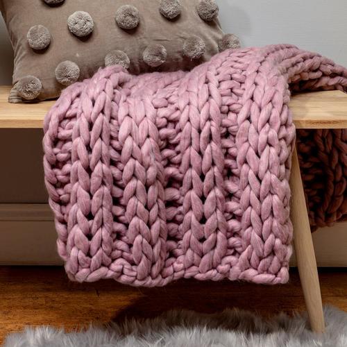 Chunky knit throw blush pink sale